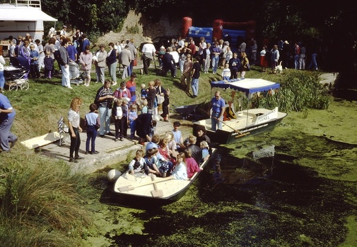 Chaveywell Wharf official opening