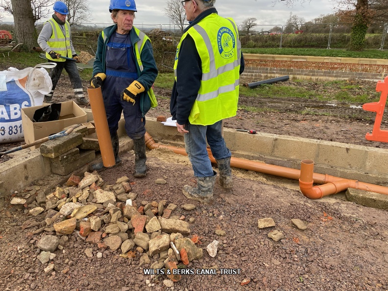 12 Dec 01a - Installation of Drainage pipes.jpeg