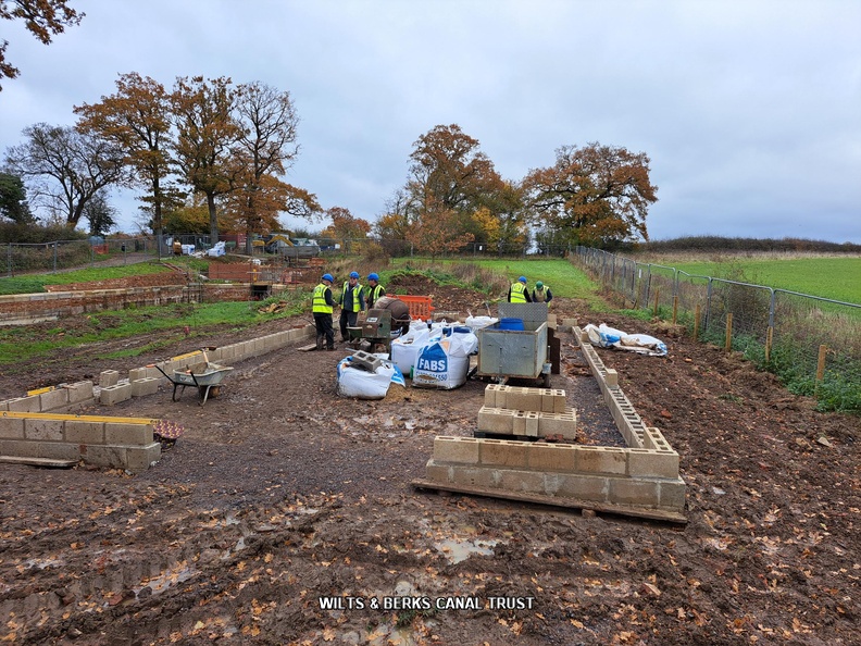 11 Nov 04f - Progress being made.jpg