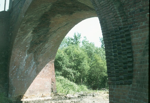 104 M SWJ bridge Kingshill June 1978