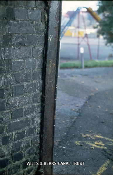 120 Tow rope marks Cambria bridge Oct 1977.jpg