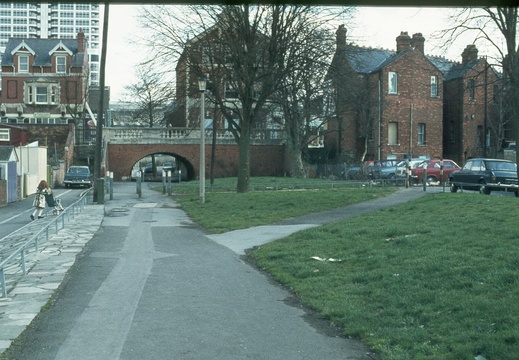 125 Towards Milton Road Bridge