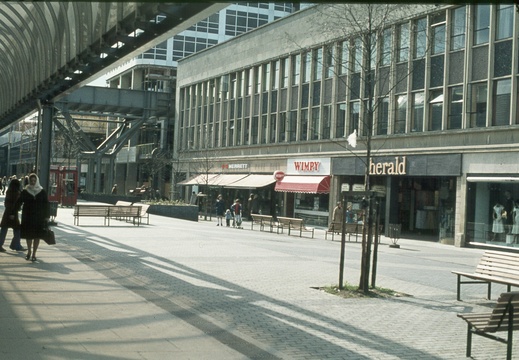 129 The Parade Swindon 1977