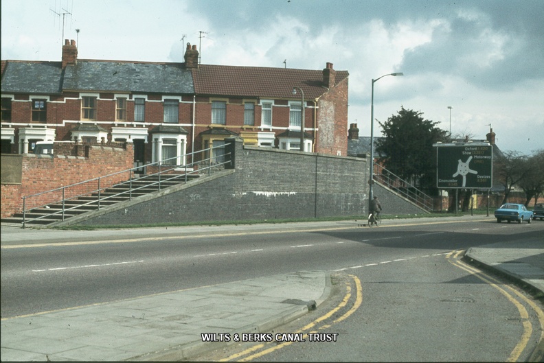 135 York Road Bridge 1978.jpg