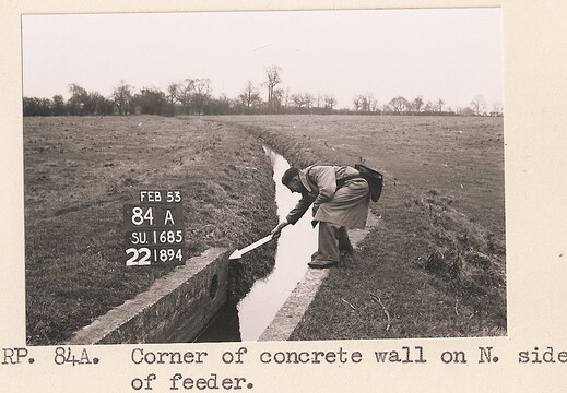 Man with a stick SU1685 84A