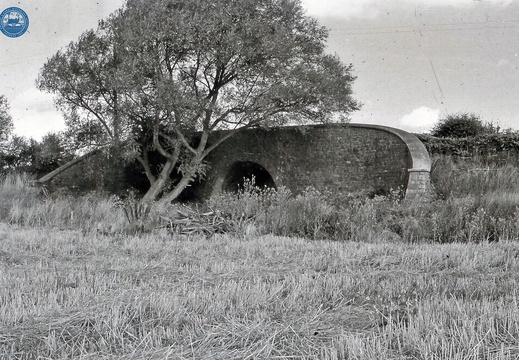 048683E (1205 visits) Image credit: RCHS. 1964, Cow Common Bridge, Steventon. 048683E