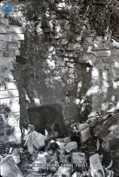 048686E.jpg