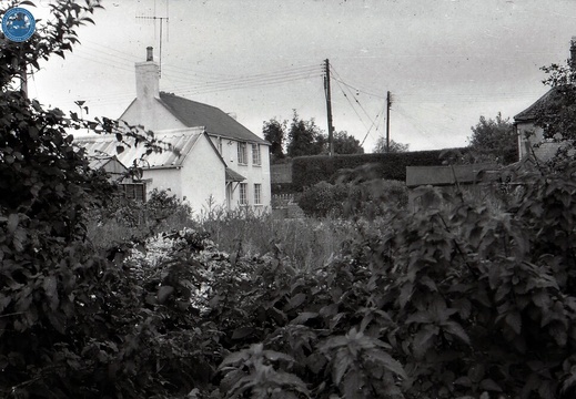 048641E (180 visits) Image credit: RCHS. 1964, Melksham Wharf & Wharf House. 048641E