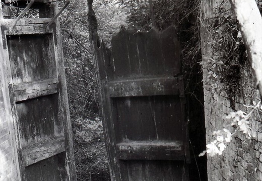 048665E (118 visits) Image credit: RCHS. 1964, Top lock, Seven Locks, Tockenham. 048665E