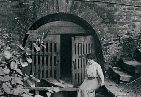 1895 Lady sitting at Coate Dam