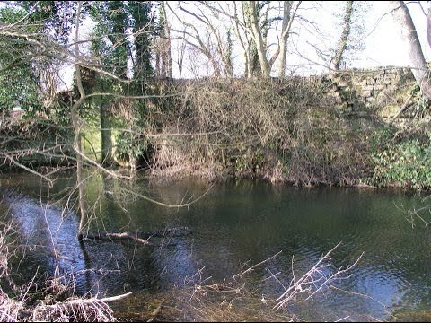 Latton basin flood relief aqueduct east wall restoration.